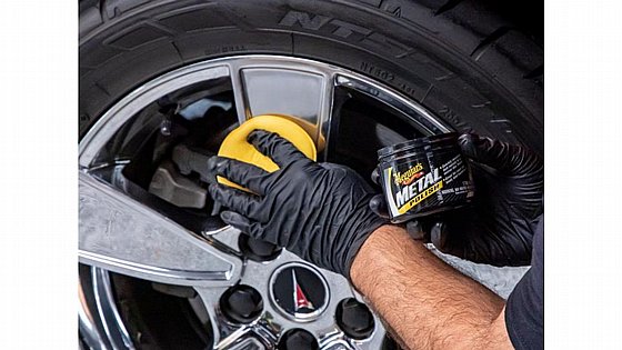 ����� ������  MEGUIARS METAL POLISH