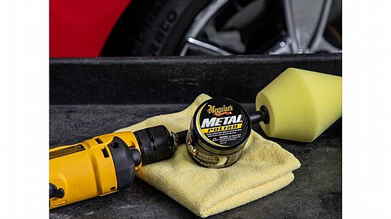 ����� ������  MEGUIARS METAL POLISH