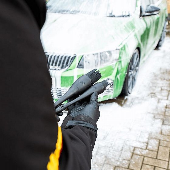����� ����� ����� �� �������  MEGUIARS ���� M 